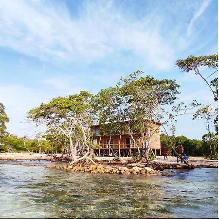 Hostel Villa Luz Beach Tintipan Island 外观 照片
