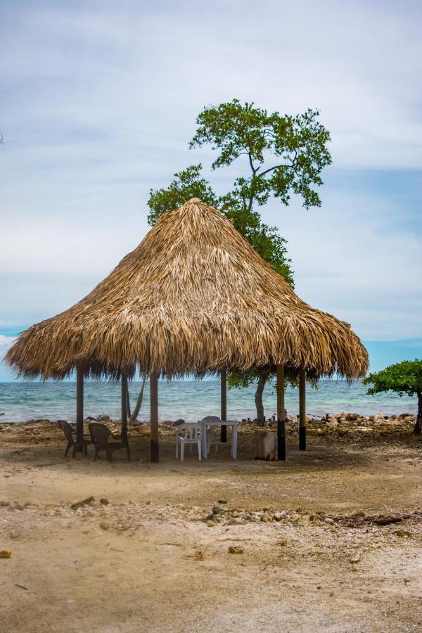 Hostel Villa Luz Beach Tintipan Island 外观 照片