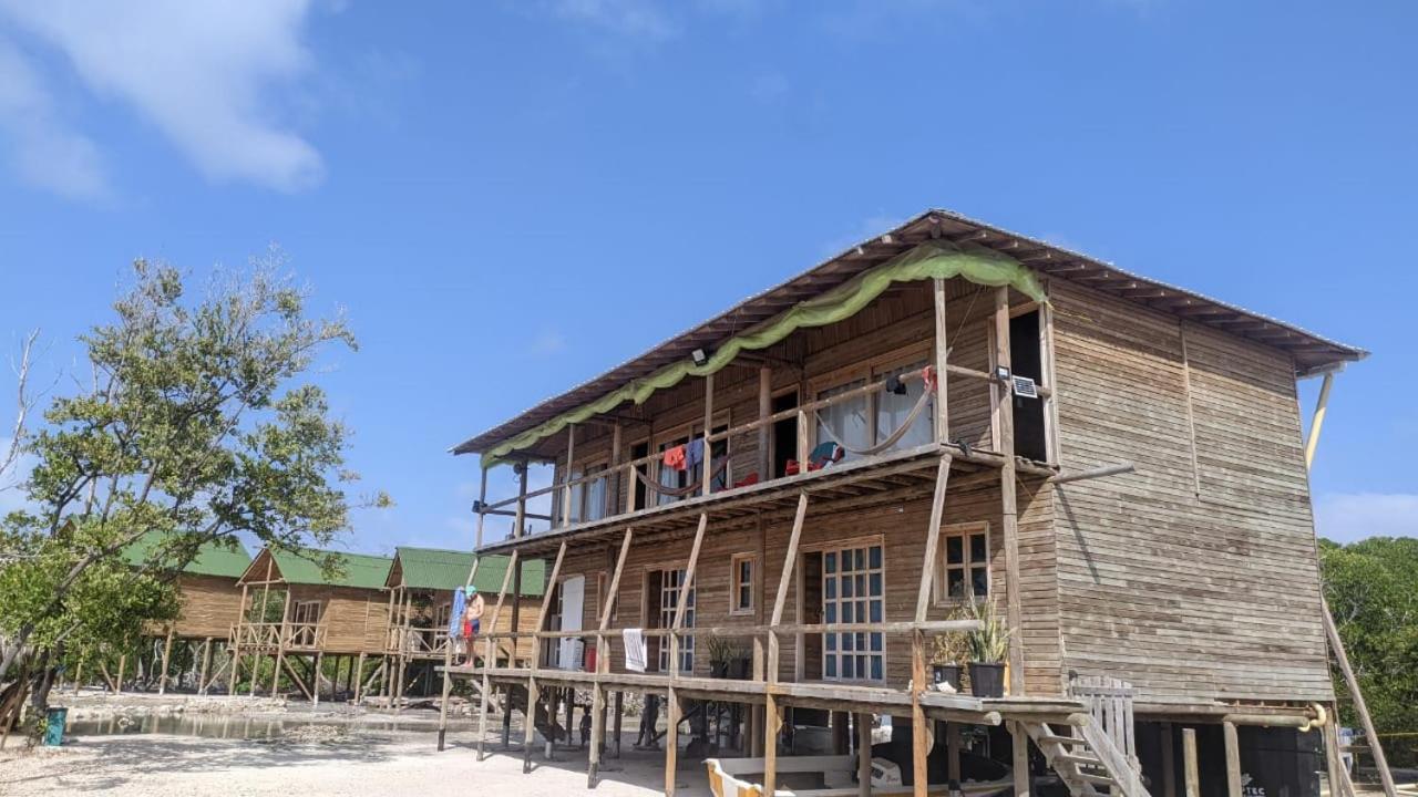 Hostel Villa Luz Beach Tintipan Island 外观 照片