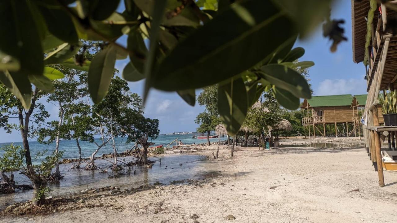 Hostel Villa Luz Beach Tintipan Island 外观 照片